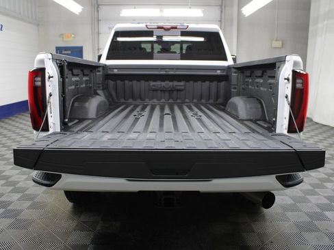Used 2025 GMC Sierra 3500 Denali w/ Denali Reserve Package AWD/4WD image 43