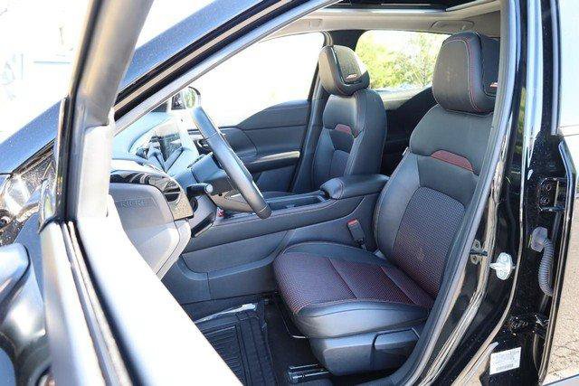 Certified 2026 Nissan Kicks SR w/ SR Premium Package AWD/4WD image 8