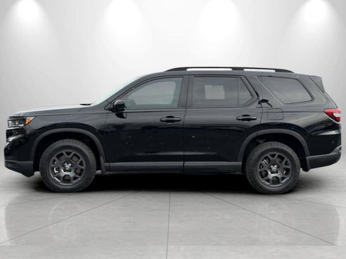 Certified 2024 Honda Pilot TrailSport image 5