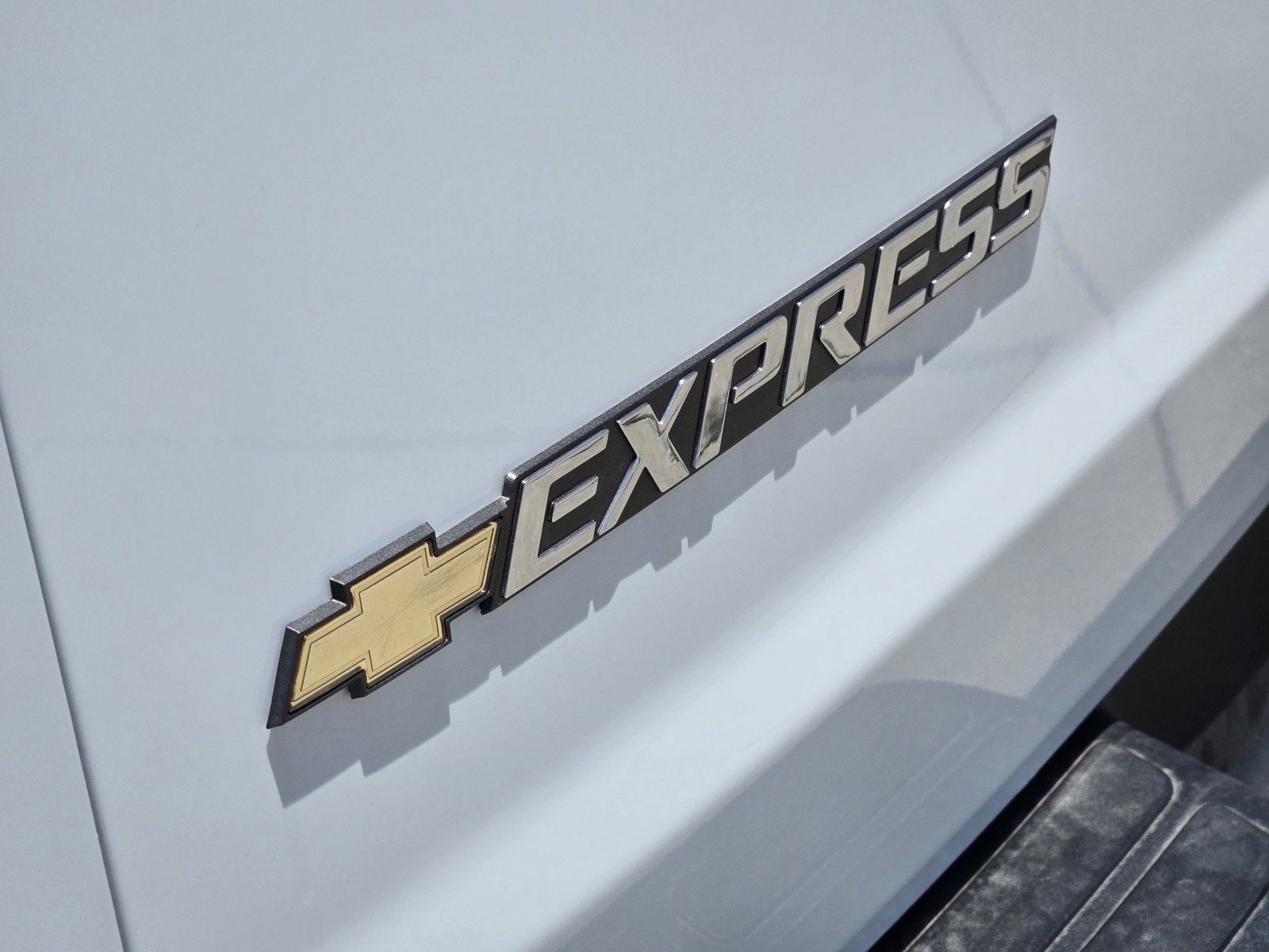 New 2025 Chevrolet Express 2500 w/ Driver Convenience Package RWD image 7