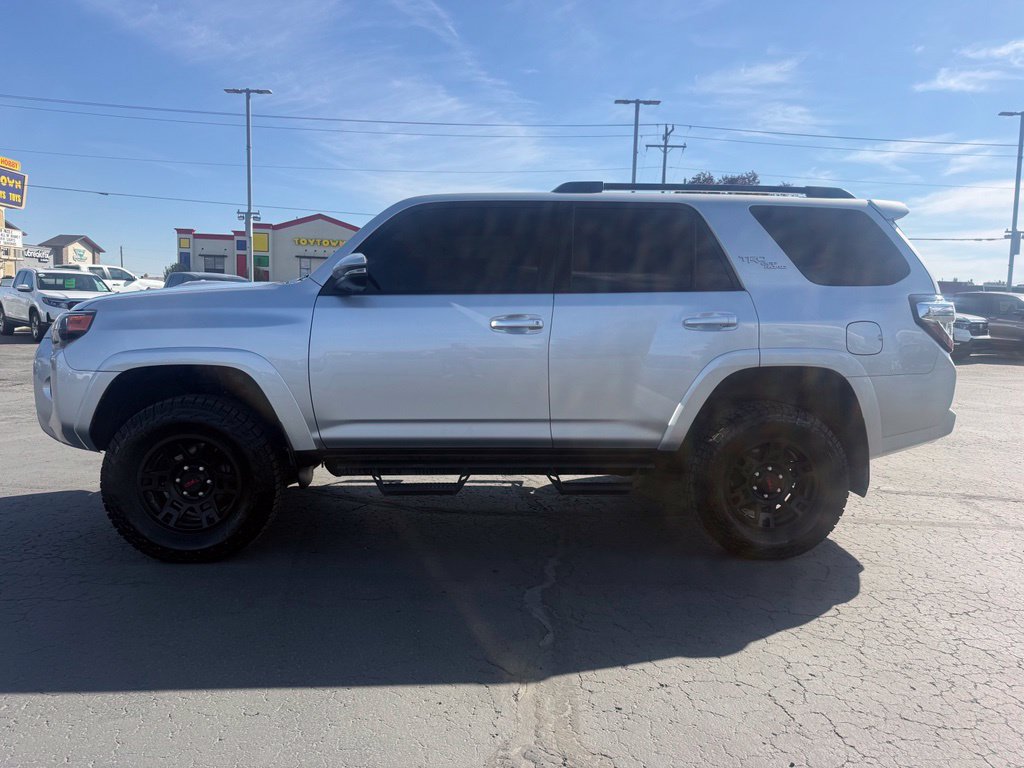 Used 2021 Toyota 4Runner TRD Off-Road Premium w/ Moonroof Package AWD/4WD image 8
