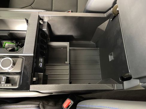 New 2025 Toyota Tundra Platinum AWD/4WD image 25