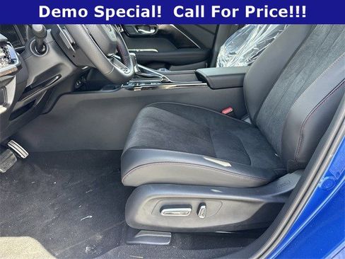 Used 2025 Acura ADX A-Spec image 9