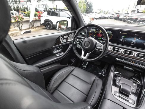 Used 2021 Mercedes-Benz GLS 450 4MATIC image 23