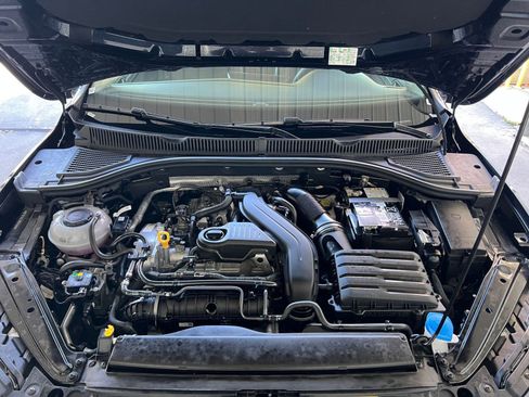 Used 2025 Volkswagen Jetta SE image 31