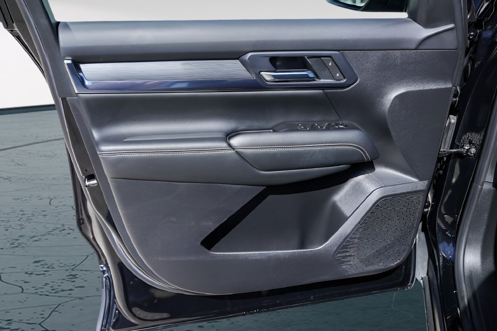 Used 2025 GMC Terrain Elevation FWD image 24
