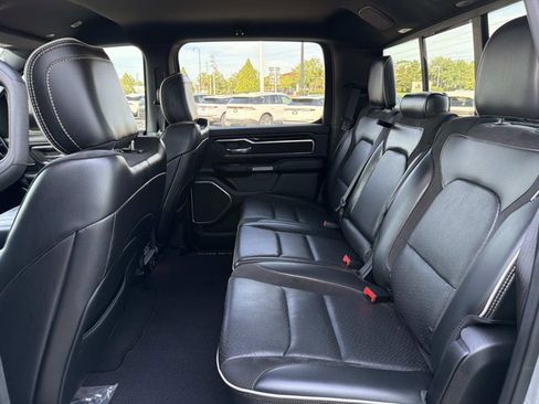 Used 2019 RAM 1500 Laramie AWD/4WD image 17