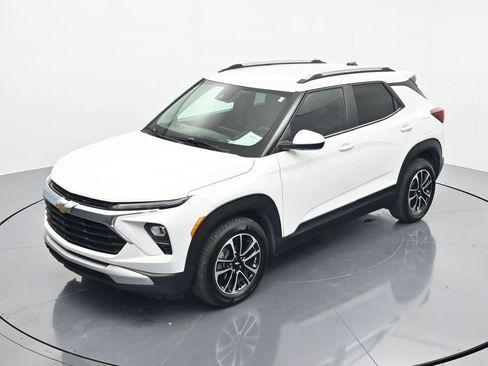 Certified 2025 Chevrolet TrailBlazer LT FWD image 29
