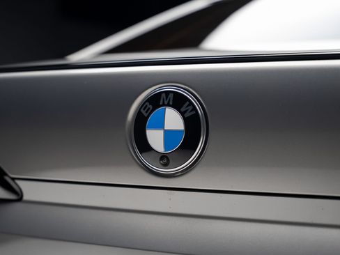Used 2023 BMW 740i RWD image 29