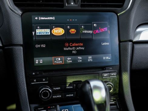 Used 2017 Porsche 911 Carrera image 22