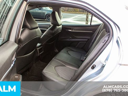 Used 2023 Toyota Camry SE image 18