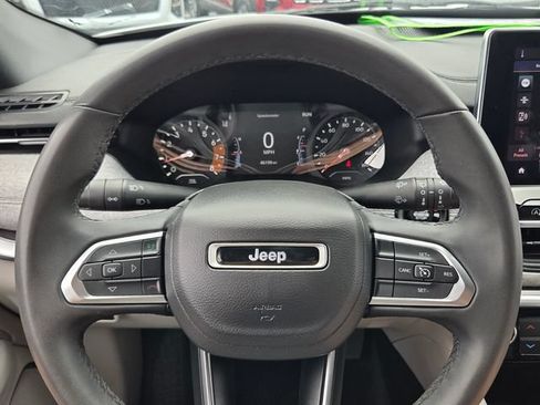 Used 2024 Jeep Compass Latitude AWD/4WD image 27