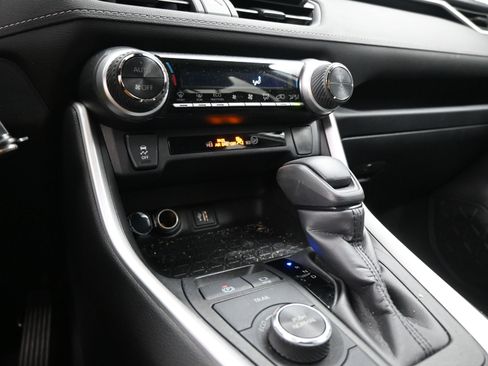 Used 2024 Toyota RAV4 LE image 14