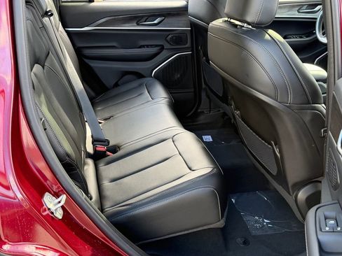 New 2026 Jeep Grand Cherokee Limited AWD/4WD image 20