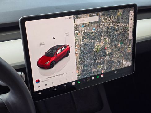 Used 2023 Tesla Model Y Long Range AWD/4WD image 13