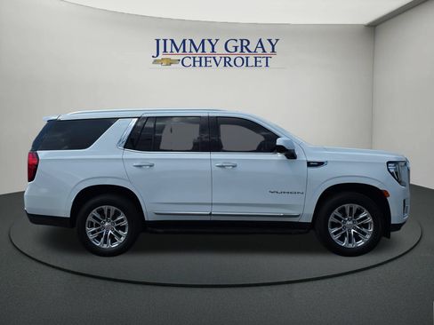 Used 2022 GMC Yukon SLT AWD/4WD image 6