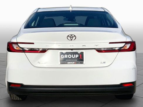 Used 2025 Toyota Camry LE FWD image 5