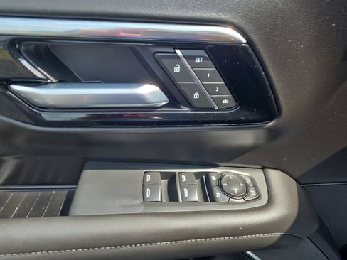 Used 2026 Chevrolet Suburban LT w/ Comfort Package AWD/4WD image 40