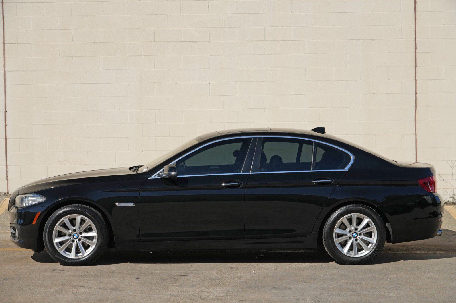 Used 2015 BMW 528i xDrive Sedan AWD/4WD image 47