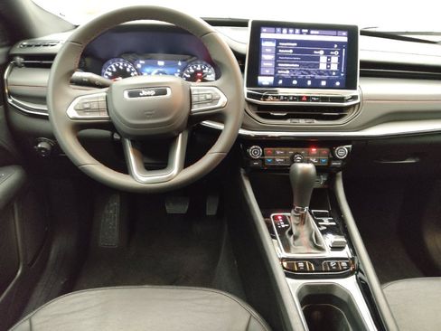 Used 2024 Jeep Compass Trailhawk AWD/4WD image 22