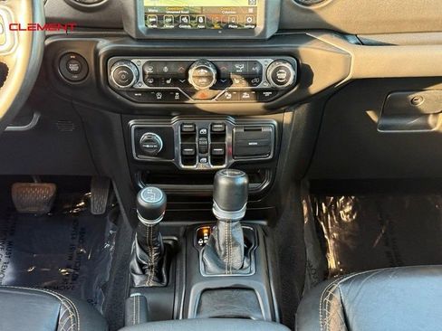 Used 2022 Jeep Wrangler Unlimited Sahara image 19