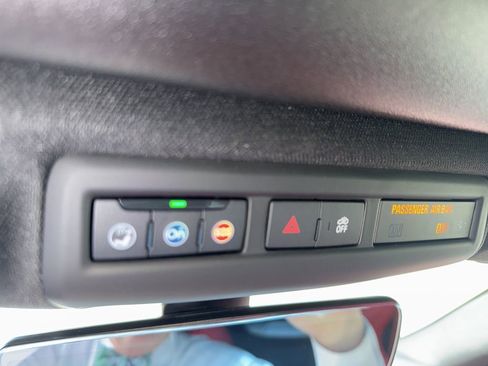 Used 2023 Chevrolet Corvette Stingray w/ Battery Protection Package image 30