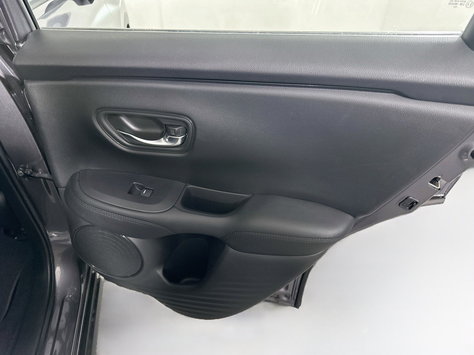 Used 2024 Honda HR-V LX image 27