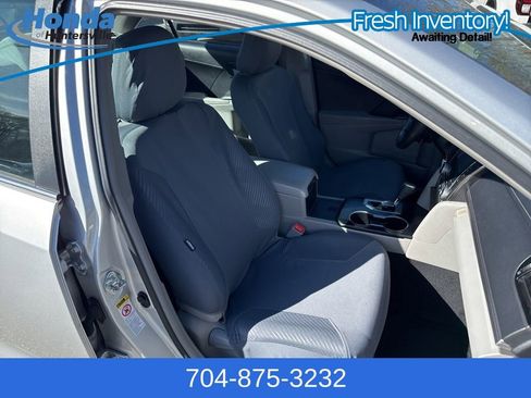 Used 2014 Toyota Camry LE image 13