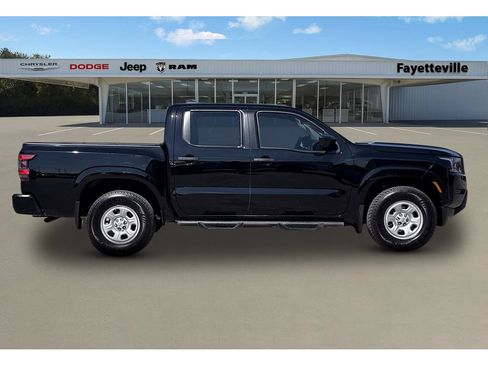 Used 2022 Nissan Frontier S w/ Technology Package RWD image 2