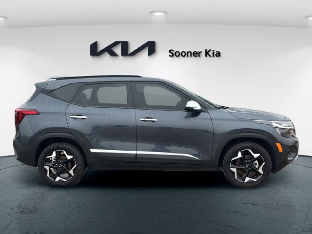 Used 2025 Kia Seltos S FWD image 7