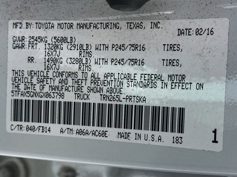 Used 2016 Toyota Tacoma SR image 12