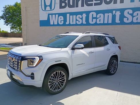 Used 2026 GMC Terrain Denali AWD/4WD image 2