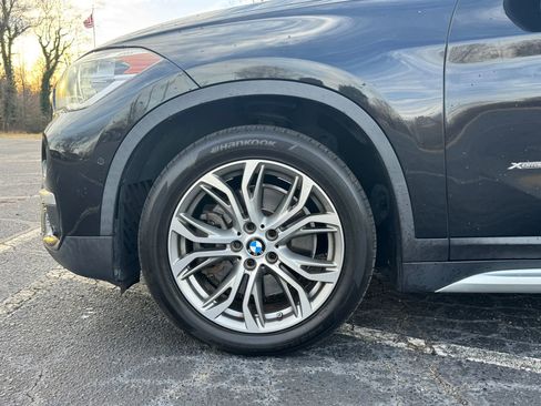 Used 2017 BMW X1 xDrive28i AWD/4WD image 2