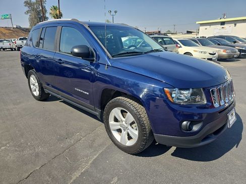 Used 2016 Jeep Compass Sport w/ Power Value Group AWD/4WD image 2