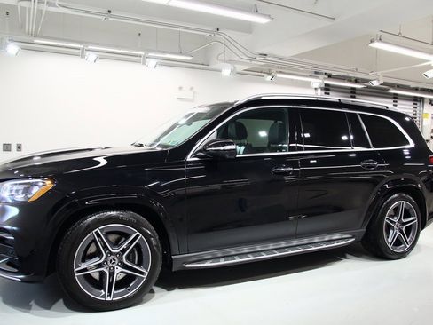 Used 2025 Mercedes-Benz GLS 450 4MATIC image 15