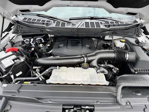 Used 2023 Ford F150 Lariat w/ Equipment Group 502A High image 9