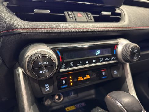 Used 2025 Toyota RAV4 XSE image 19