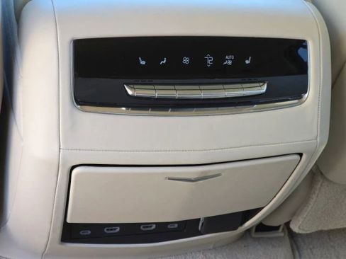 Used 2021 Cadillac Escalade Sport Platinum RWD image 35