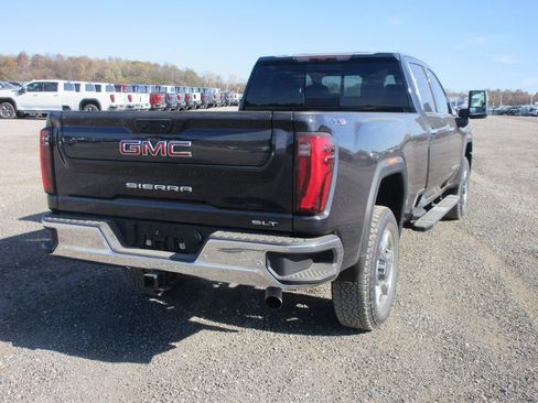 New 2026 GMC Sierra 3500 SLT w/ SLT Premium Package image 4