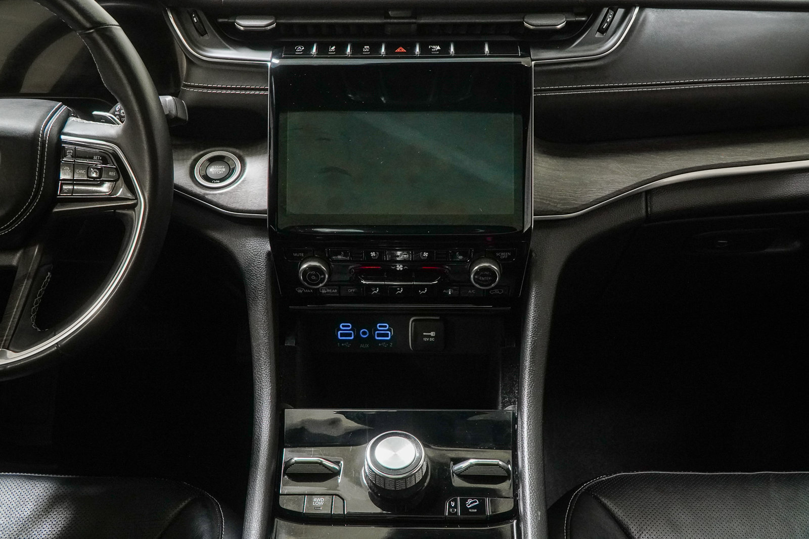 Used 2022 Jeep Grand Cherokee Overland AWD/4WD image 25
