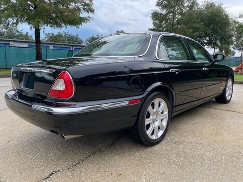 Used 2004 Jaguar XJ8 image 8