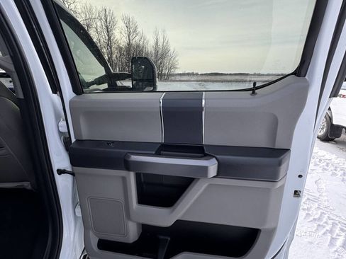 Used 2022 Ford F250 XLT w/ XLT Value Package AWD/4WD image 59
