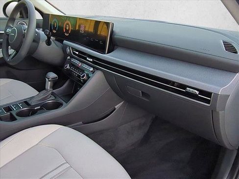 Used 2025 Hyundai Sonata SE image 21