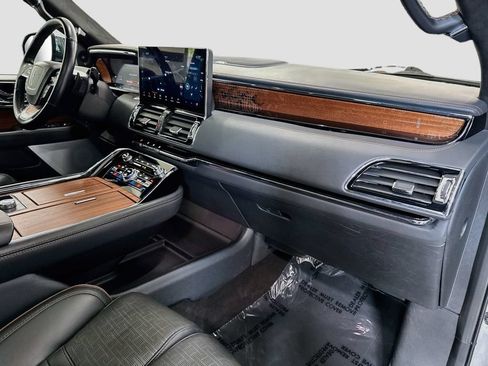 Used 2023 Lincoln Navigator Black Label AWD/4WD image 35
