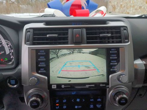 Used 2020 Toyota 4Runner image 38