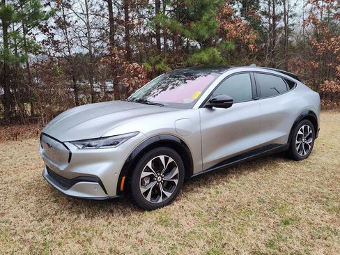 Used 2021 Ford Mustang Mach-E Premium image 1