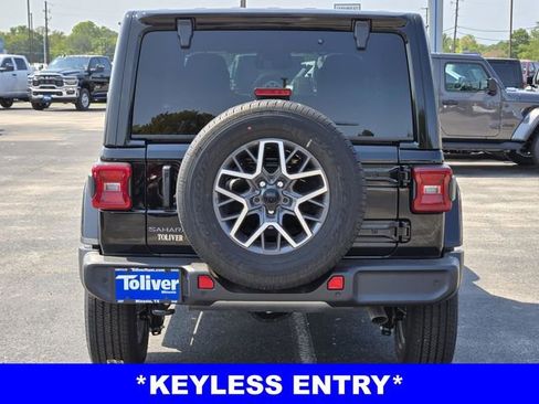 New 2025 Jeep Wrangler Sahara image 8