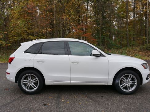 Used 2017 Audi Q5 2.0T Premium Plus w/ Premium Plus Package image 6