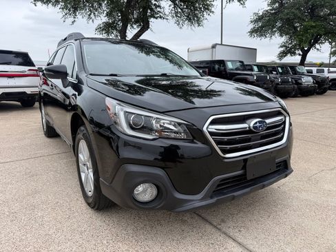 Used 2019 Subaru Outback 2.5i Premium AWD/4WD image 1
