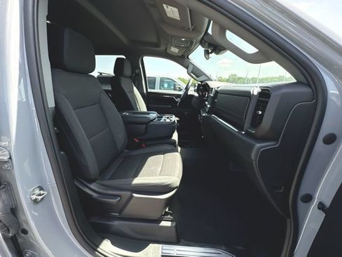 Used 2024 Chevrolet Silverado 1500 LT AWD/4WD image 28